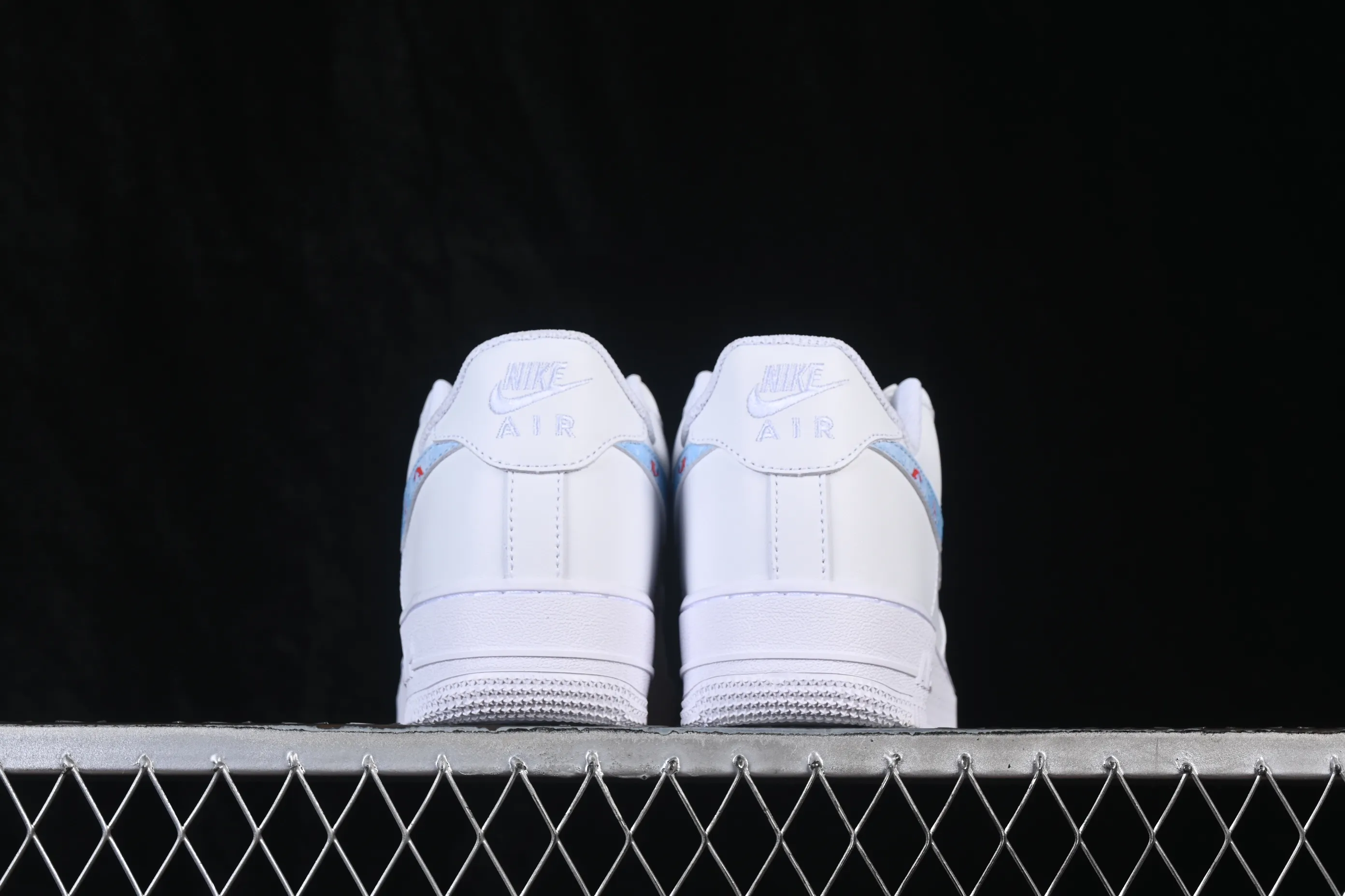 All categories Nk Air Force 1 Air Force Series Nk Air Force 1 Low Air Force Low Nike Air Force 1'07 Low Two-dimensional theme Koi Air Force One low-top casual sneakers ZH0316-136